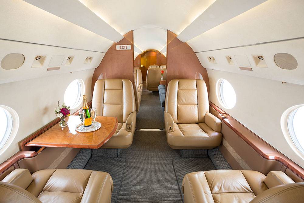 Private Jet Luxury Studio "Mock" 